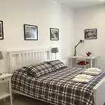 Bed & Breakfast Fellini 3*