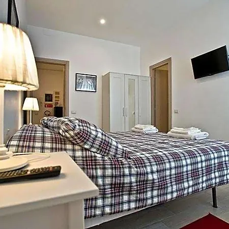 Fellini Bed & Breakfast 3*