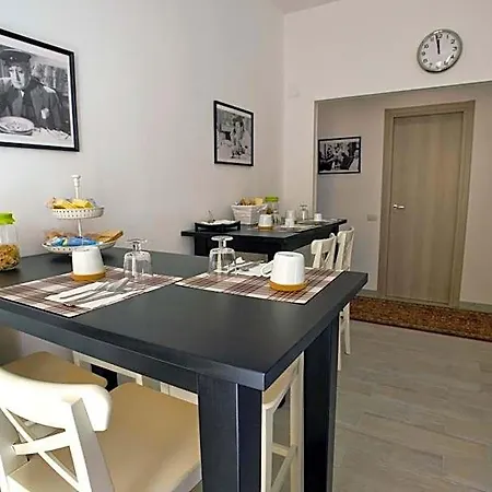 Fellini 3* Roma