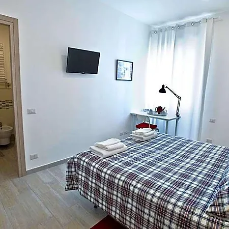 Fellini Bed & Breakfast 3*