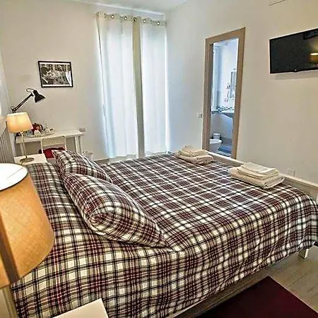 Fellini Bed & Breakfast 3*