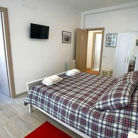 Fellini 3* Roma