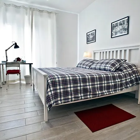 Fellini Bed & Breakfast 3*