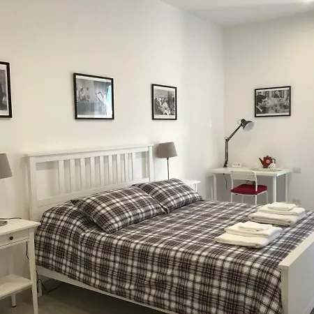 Bed and breakfast Fellini 3*