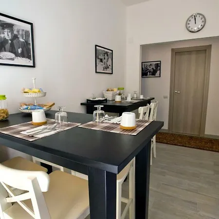 Fellini 3* Roma
