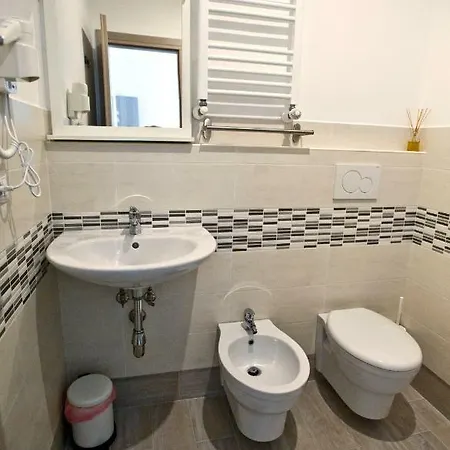 Bed & Breakfast Fellini 3*